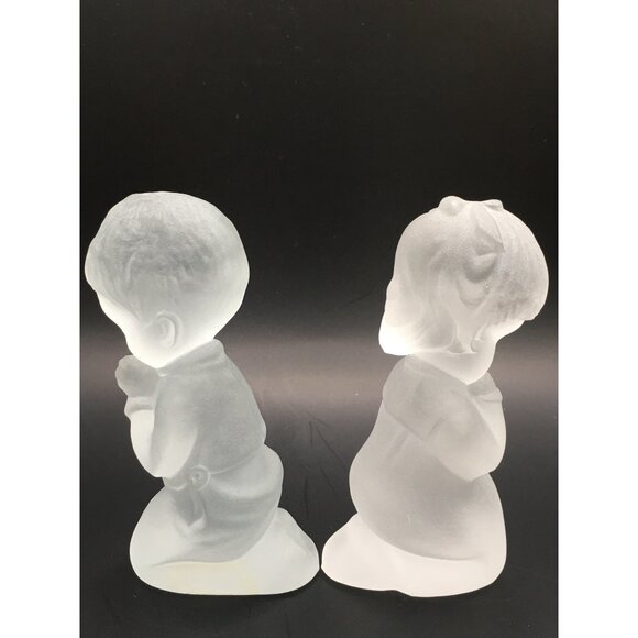Vintage Fenton Frosted Satin Glass Praying Children Figurines 4'' Pair - Picture 6 of 16